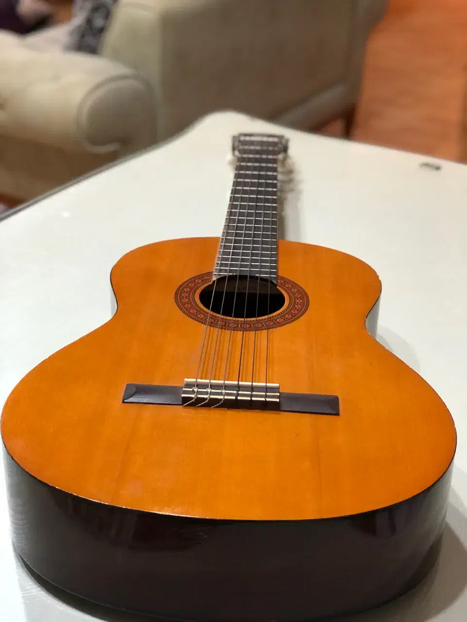 گیتار یاماهاc40|گیتار، بیس، امپلیفایر|بجنورد, |دیوار