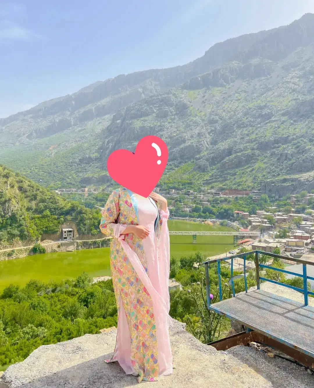 لباس سقزی|لباس|ماهیدشت, |دیوار