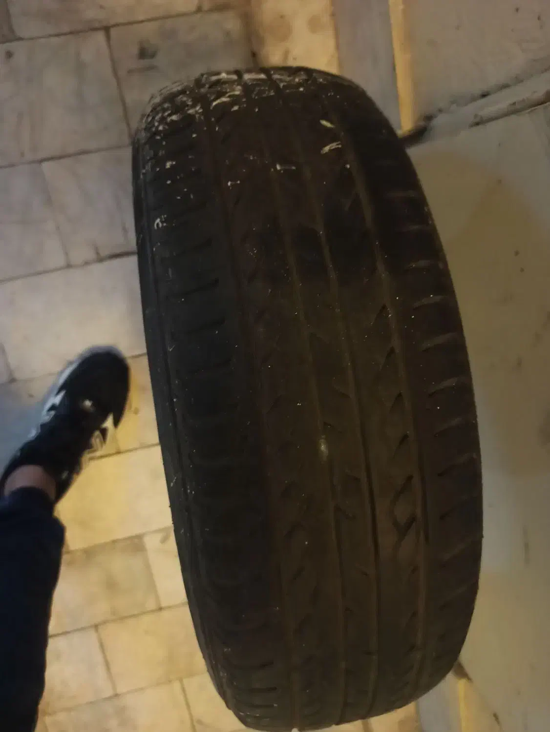 لاستیک پراید همراه با رینگ و لاستیک پژویی|قطعات یدکی و لوازم جانبی|پردیس, فاز ۴|دیوار