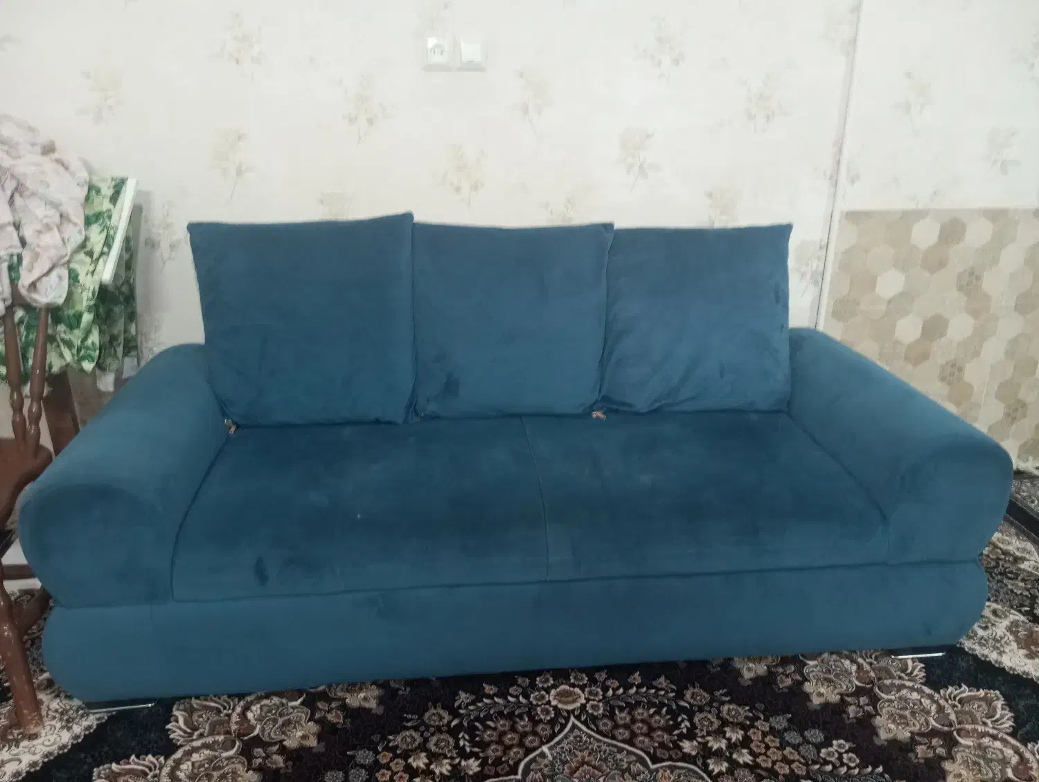 مبل ۷ نفره|مبلمان خانگی و میز عسلی|قم, سراجه (۱۵ خرداد)|دیوار