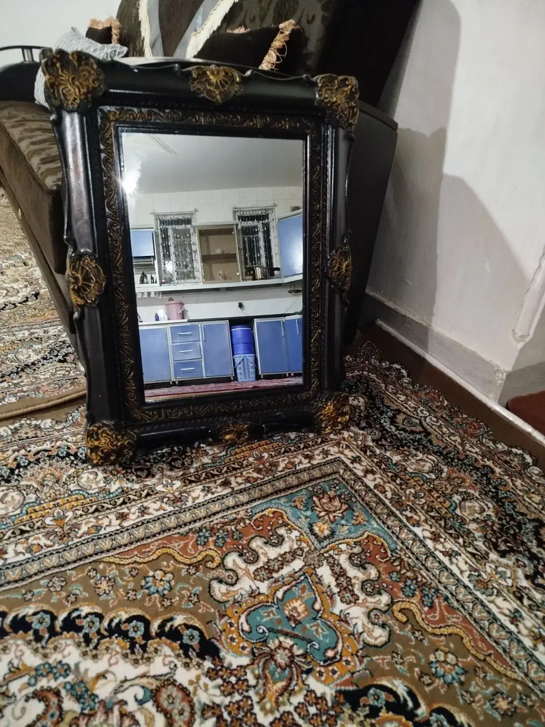 اینه نو|آینه|کوهدشت, |دیوار