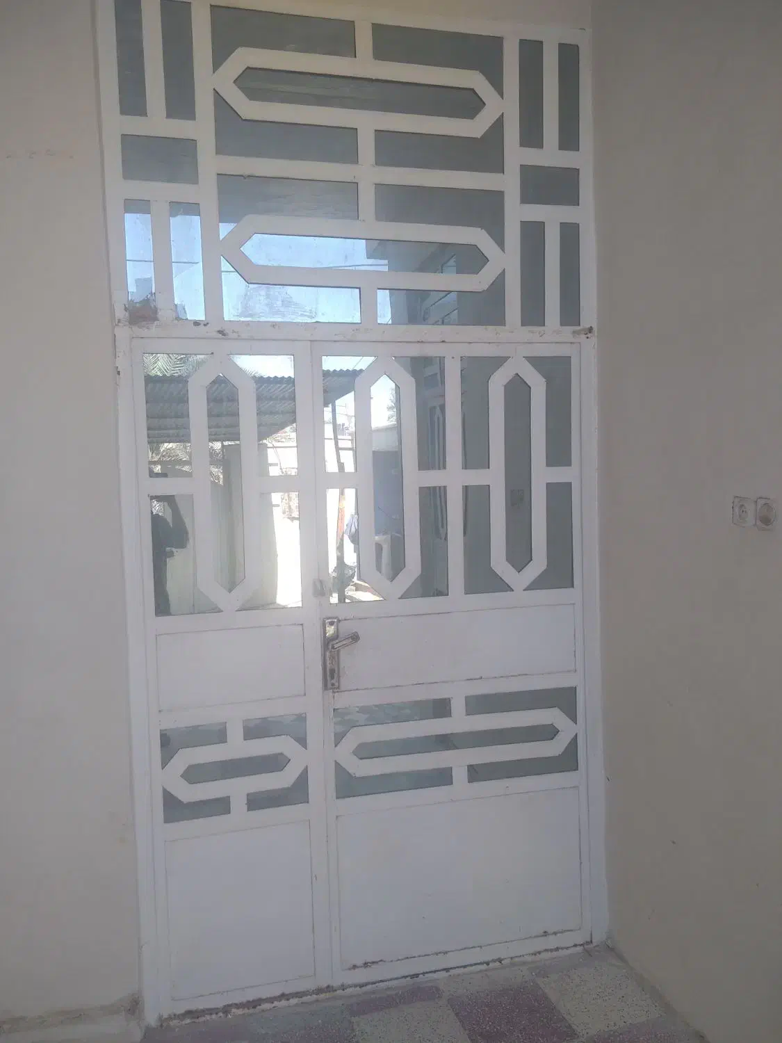 درب حال و پزیرایی|مصالح و تجهیزات ساختمان|خورموج, |دیوار