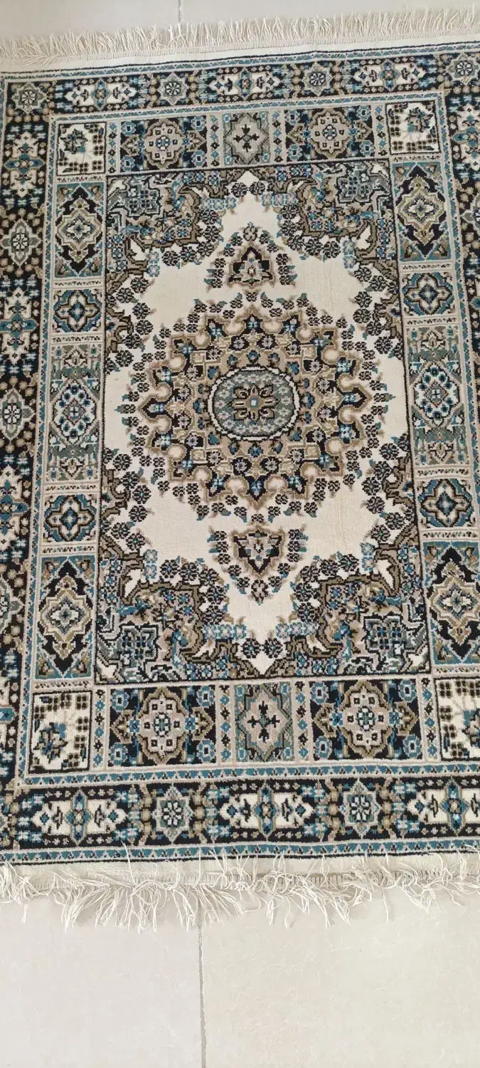 ۳ تا فرش ۱ در ۱/۵|فرش|هشتگرد, شهرک مهستان ۲|دیوار