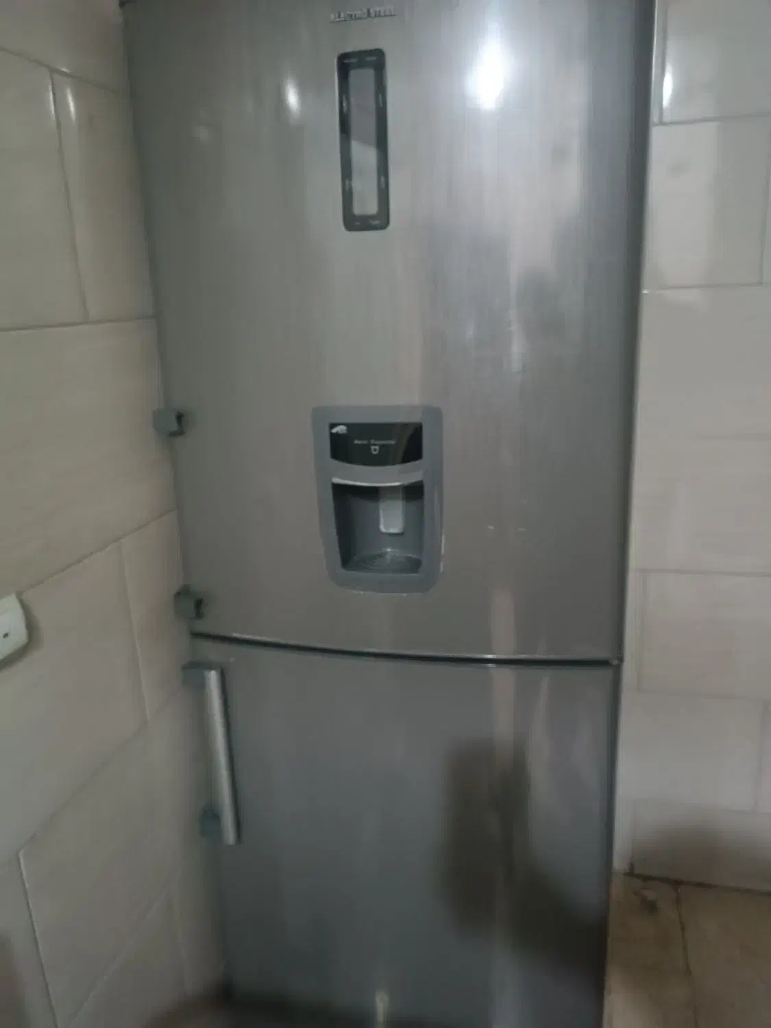 یخچال کارکرده به شرط مناسب برای ویلا هست|یخچال و فریزر|تهران, کیانشهر|دیوار