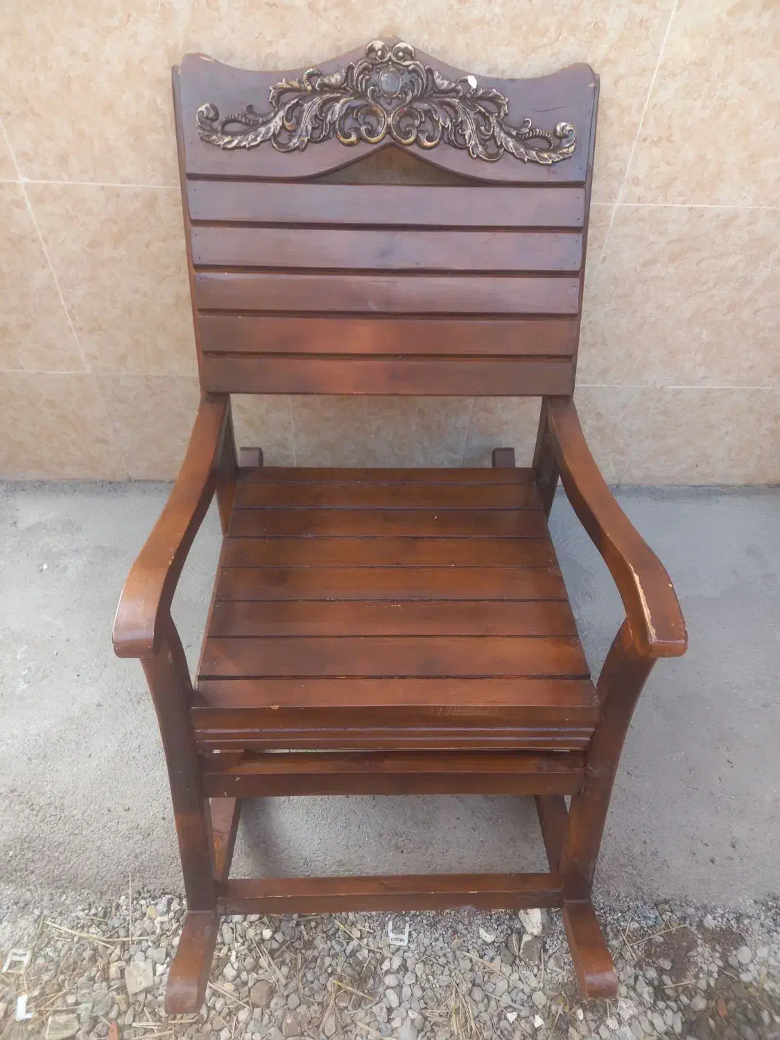 صندلی راک قهوه ای|صندلی و نیمکت|صومعهسرا, |دیوار