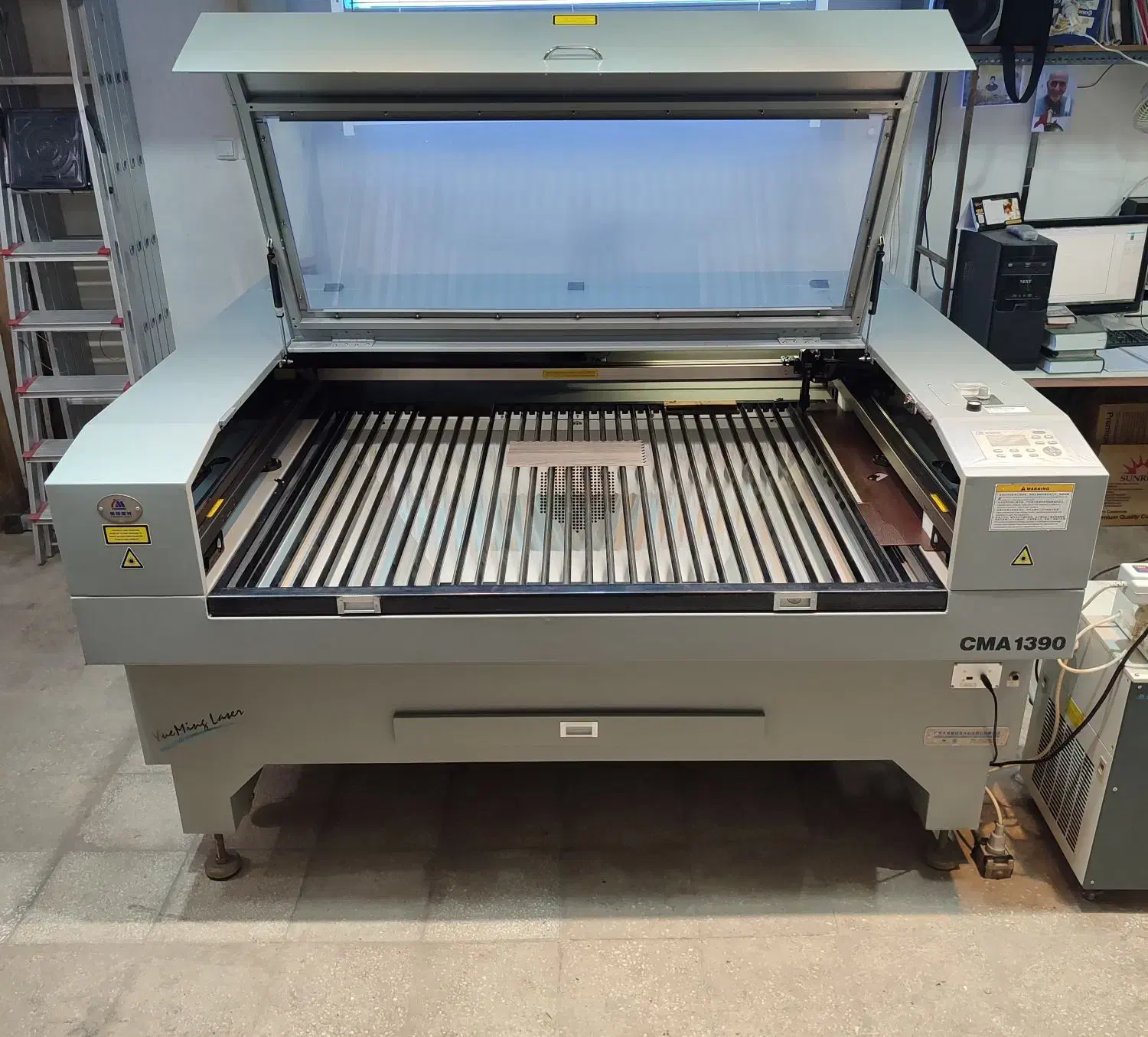 دستگاه برش لیزر یومینگ|ماشینآلات صنعتی|قم, بیست متری ولیعصر|دیوار