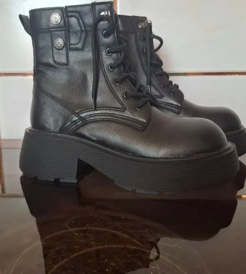 نیم بوت|کیف، کفش، کمربند|شاهرود, |دیوار