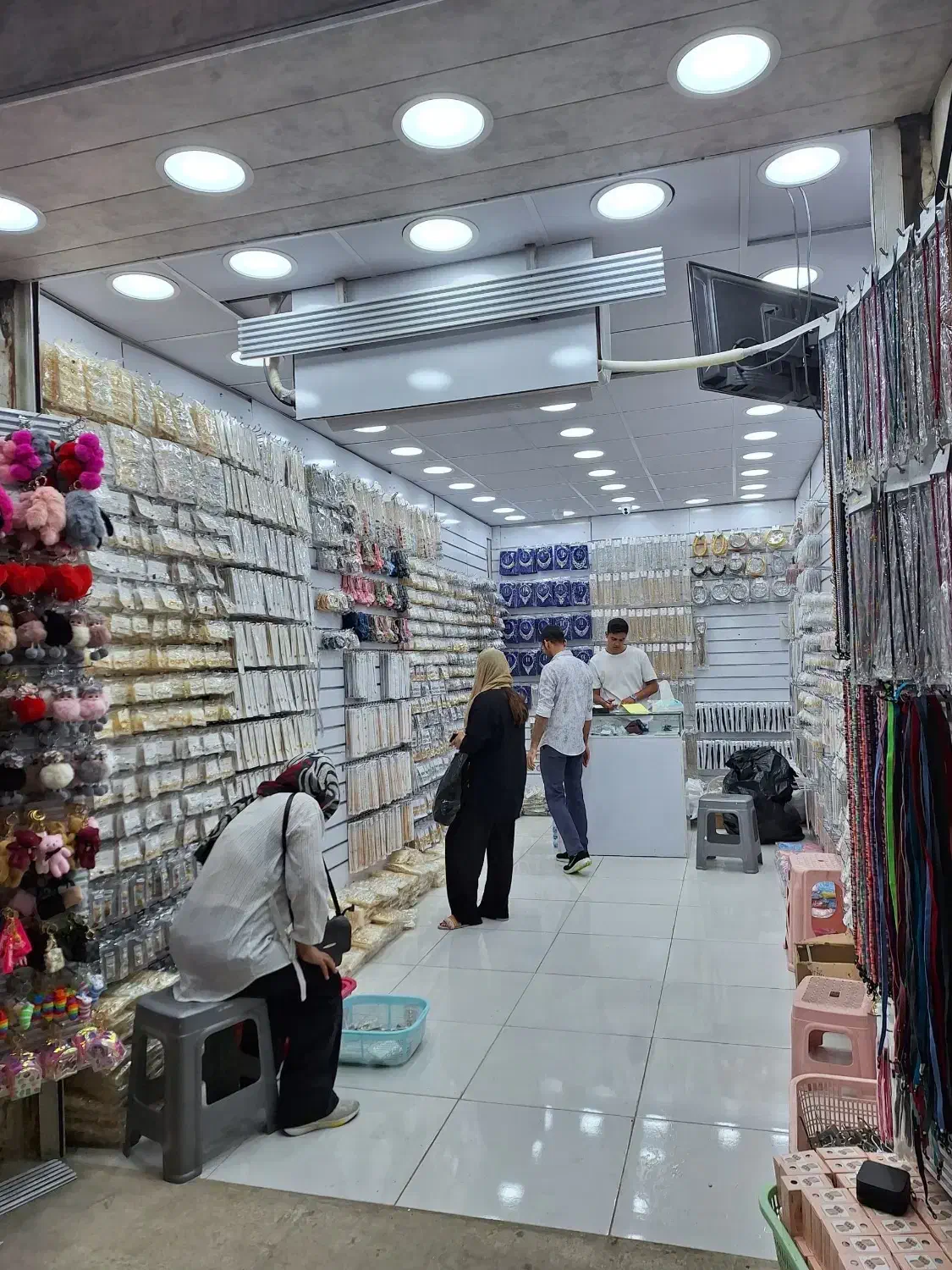 فروشنده|استخدام بازاریابی و فروش|شیراز, بازار|دیوار