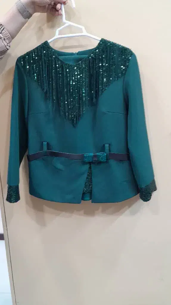 لباس ب تعدا بالا عمد هستن|لباس|الیگودرز, |دیوار