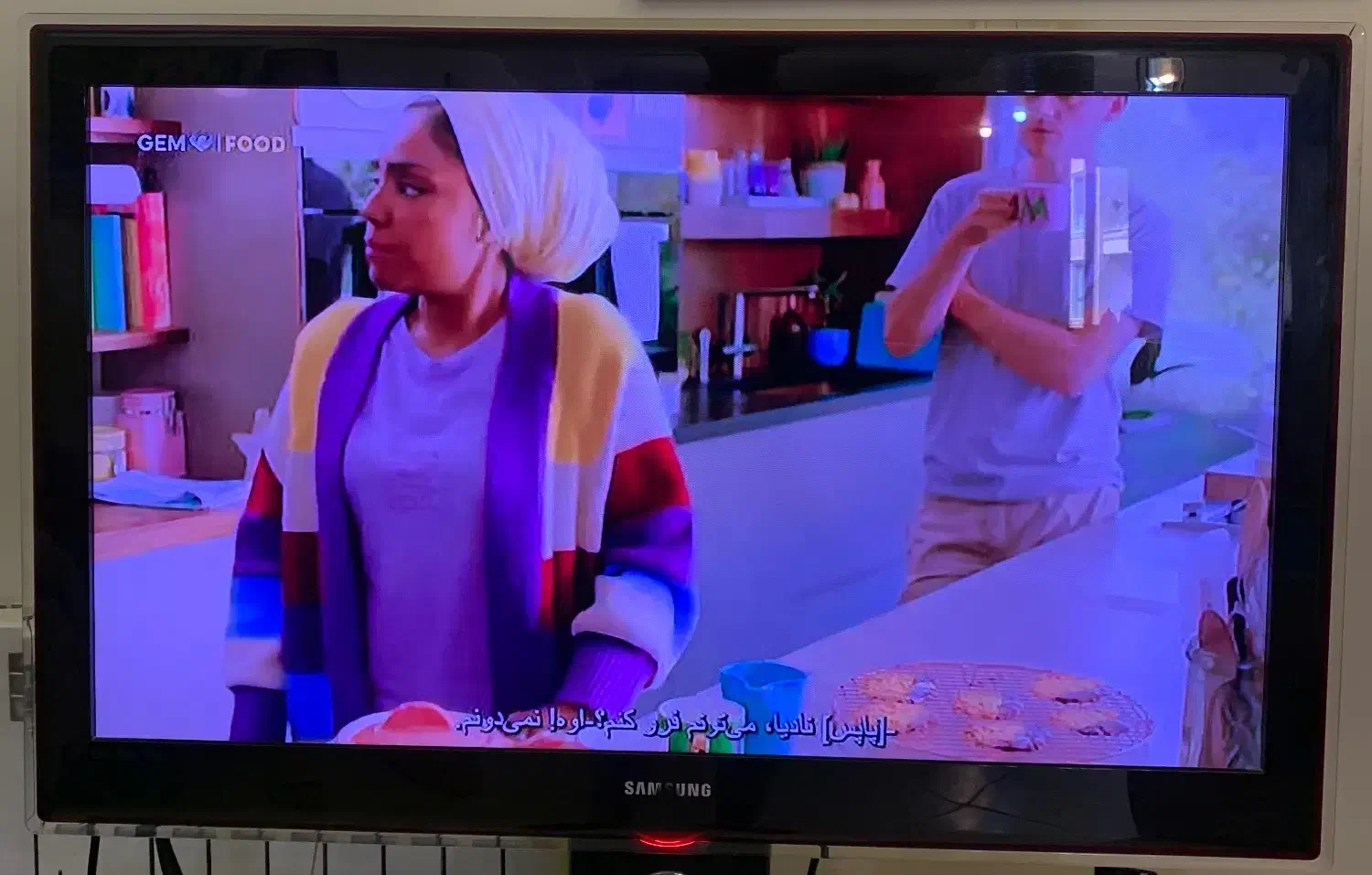 تلویزیون سامسونگ سری ۷ با سینمای خانگی و میز TV|تلویزیون و پروژکتور|تهران, ازگل|دیوار