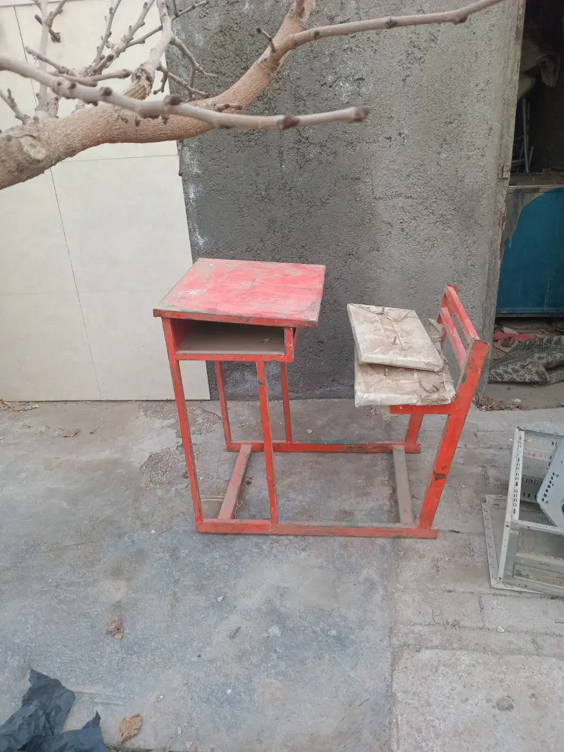 میز تحریر|میز تحریر و کامپیوتر|تربت جام, علوی|دیوار