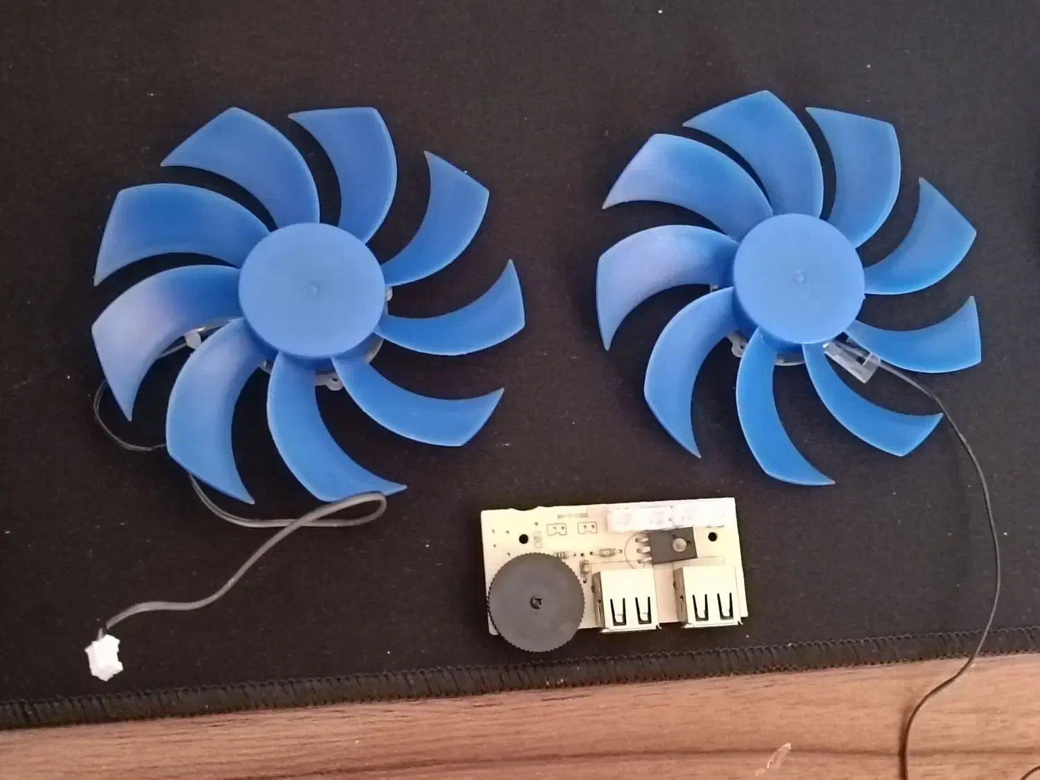 3 عدد فن 5 ولت DC|قطعات و لوازم جانبی رایانه|ساری, |دیوار