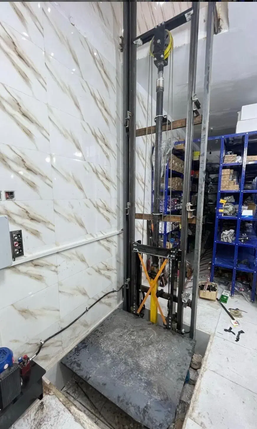 طراحی و نصب انواع بالابر و اسانسور هیدرولیک|خدمات پیشه و مهارت|اصفهان, عباسآباد|دیوار
