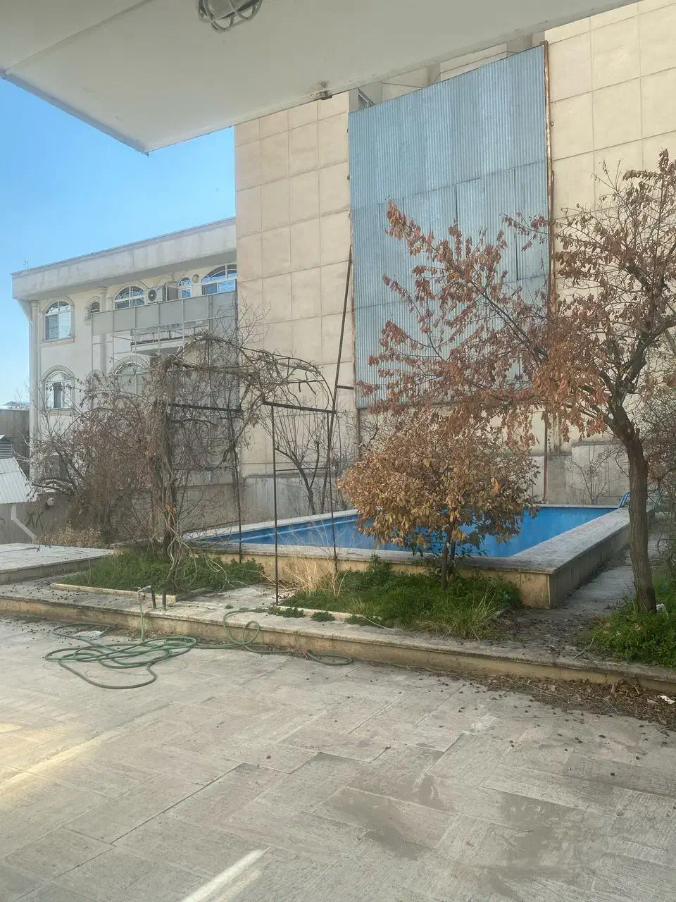 قبا  دربست  400 متر بنا