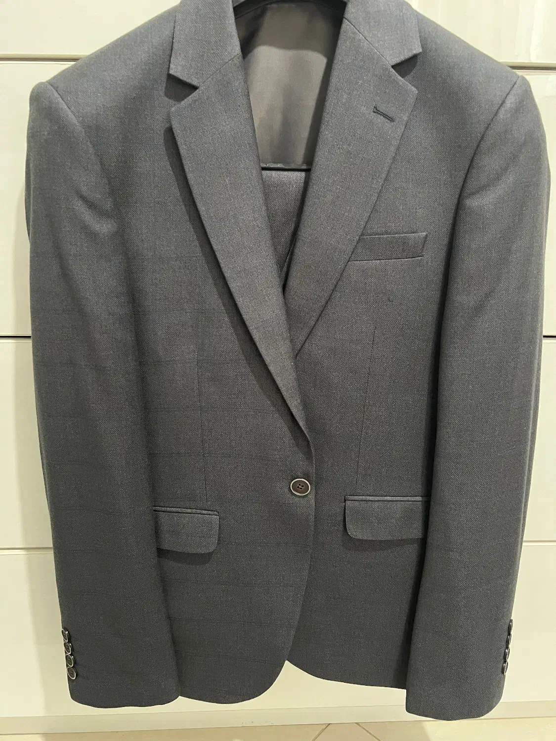 کت و شلوار|لباس|فردیس, خیام غربی|دیوار