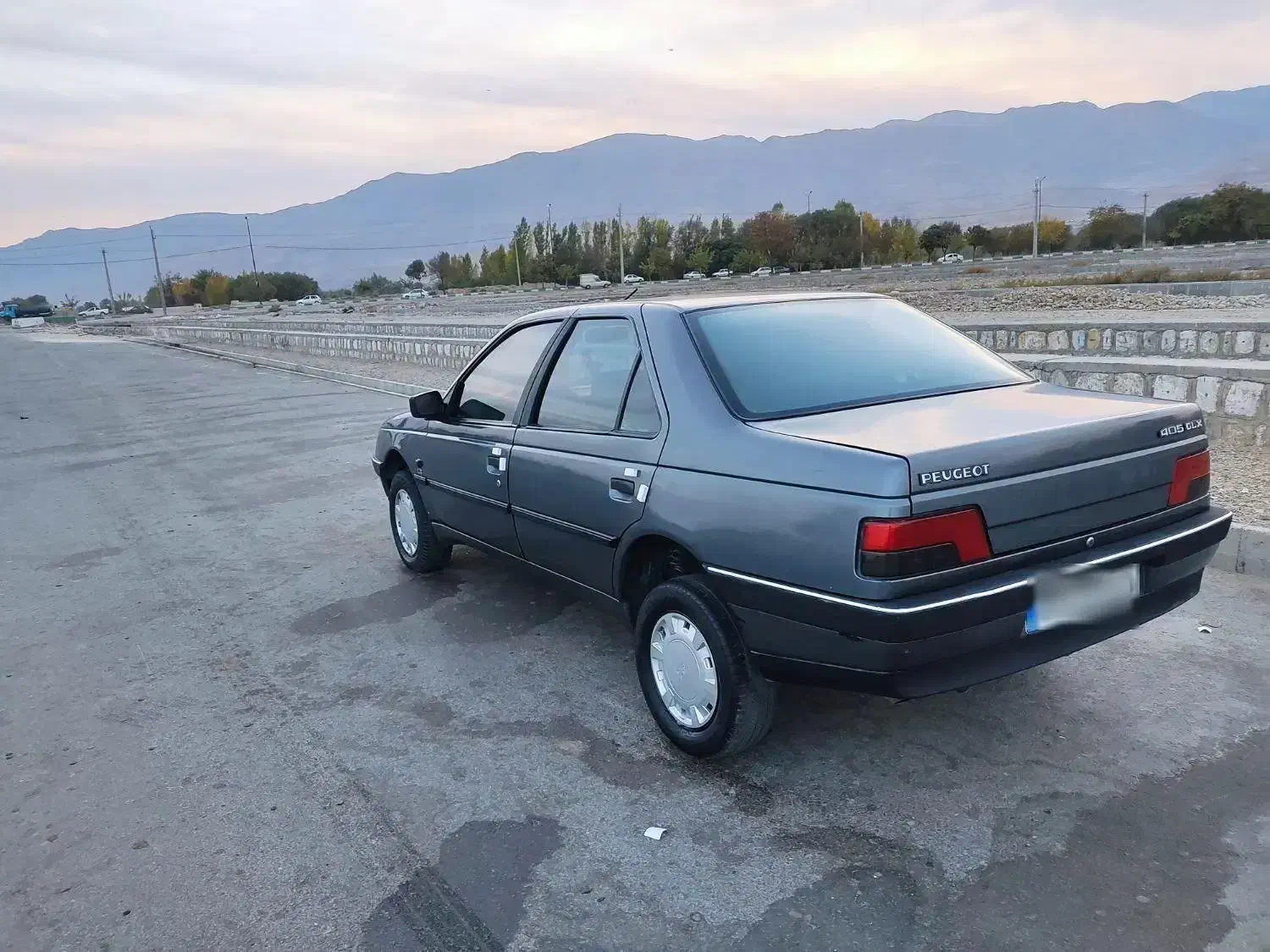 پژو 405|خودرو سواری و وانت|بروجرد, |دیوار