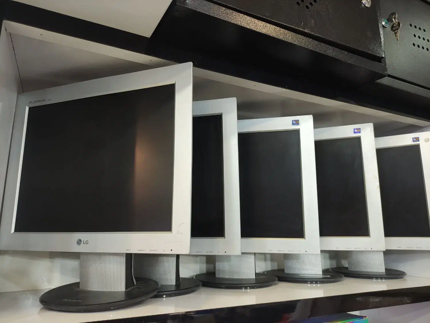 مانیتور استوک به قیمت دبی|قطعات و لوازم جانبی رایانه|خرم‌آباد, |دیوار