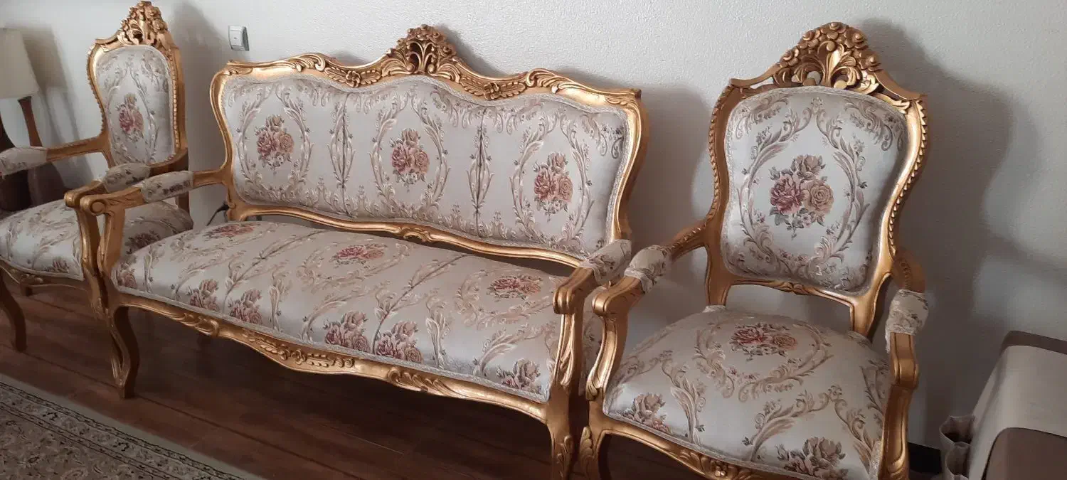 فروش مبلمان ۹ نفره ومیز وسط|مبلمان خانگی و میز عسلی|شاهین‌شهر, فردوسی|دیوار