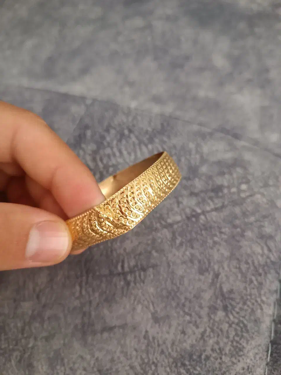 تک پوش طلا ۸ گرم و ۷۳۰ سوت ۱۰۰ بالا تابلو|جواهرات|آبدانان, |دیوار