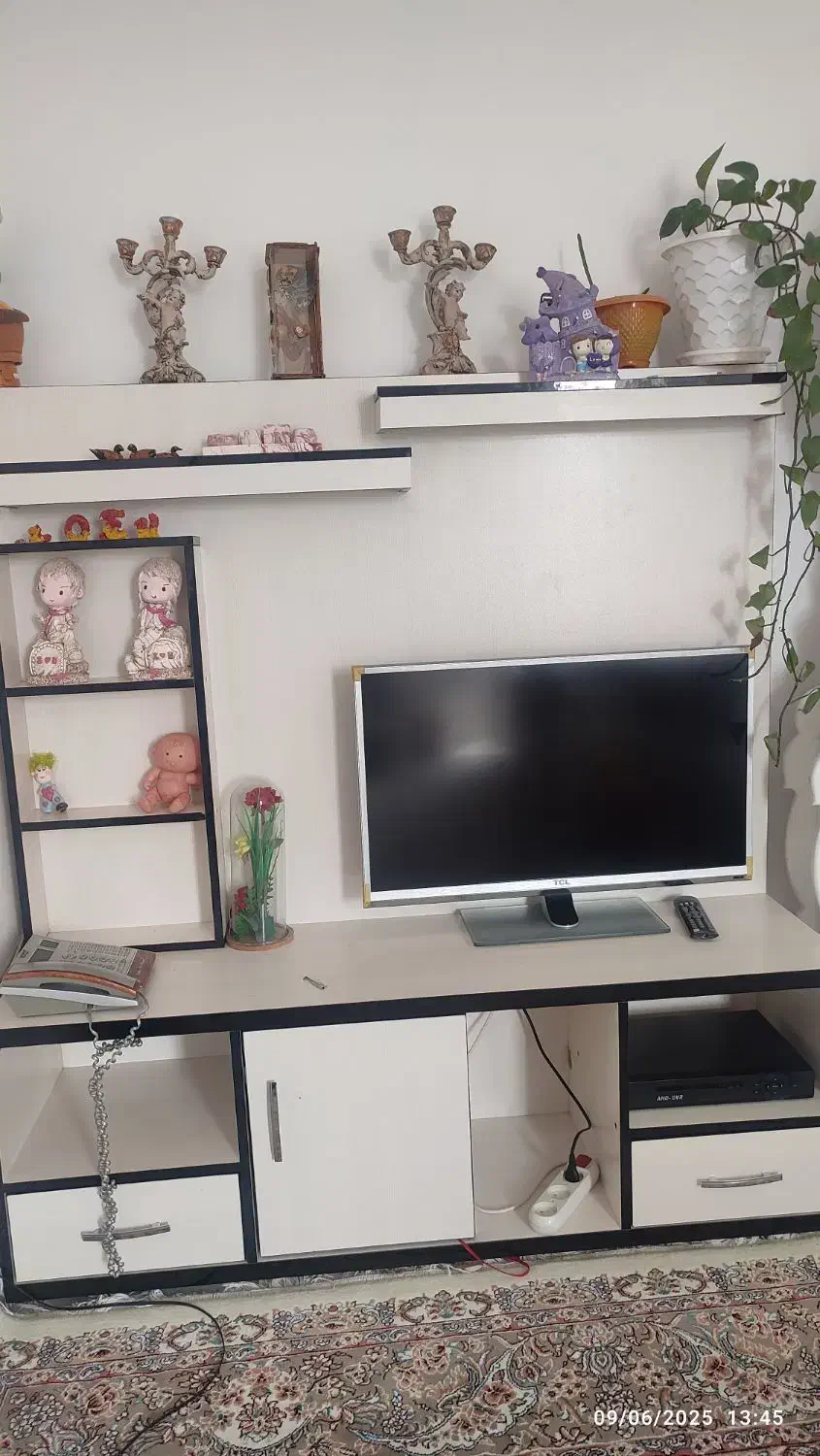 میزتلوزیون و ساعت|میز تلویزیون|فامنین, |دیوار