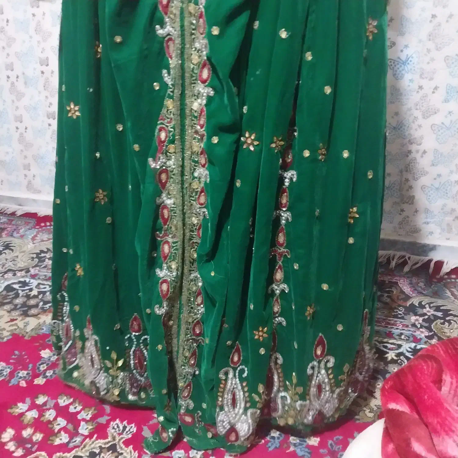 لباس|لباس|یاسوج, |دیوار