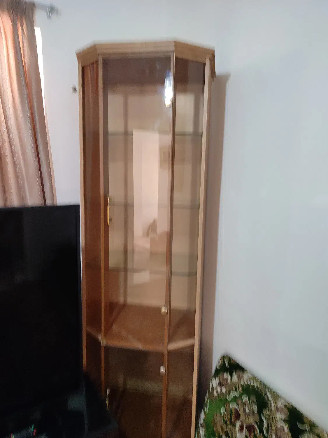 یک دوچرخه ۱۶ نو دوتا بوفه یک عدد سا نفرم چوب گردو|دوچرخه، اسکیت، اسکوتر|شیراز, آبیاری|دیوار