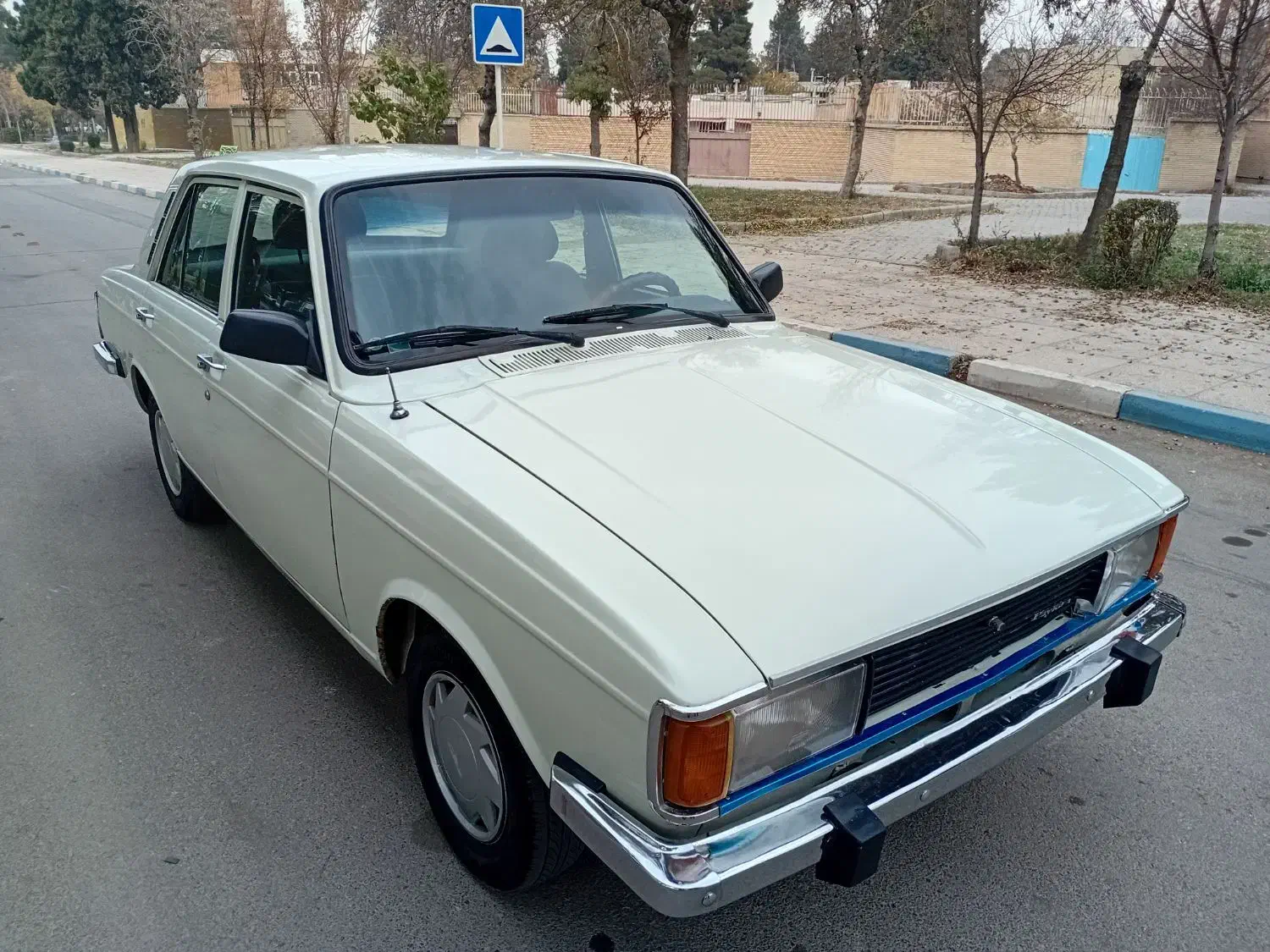 پیکان مدل ۸۱ انژکتور در حدنو|خودرو سواری و وانت|فولادشهر, C1|دیوار