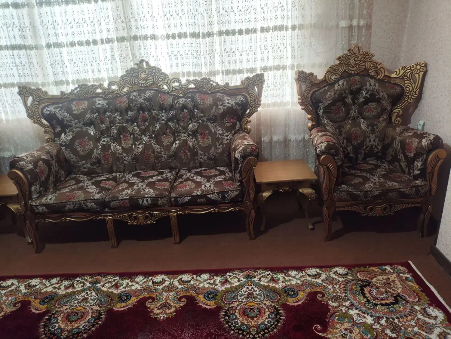 مبل ۷ نفره سلطنتی با ۳ تا عسلی جلوش|مبلمان خانگی و میز عسلی|مراغه, |دیوار