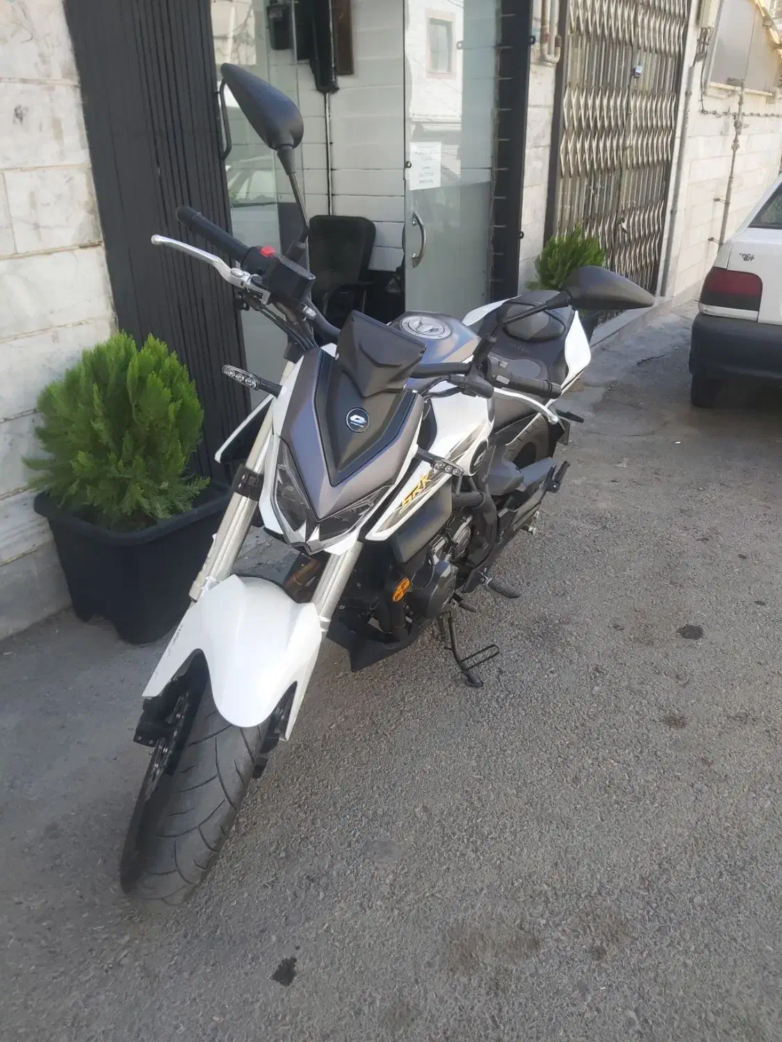 کیوجی،بنلی،۳۰۰|موتورسیکلت|کرج, کلاک پایین|دیوار