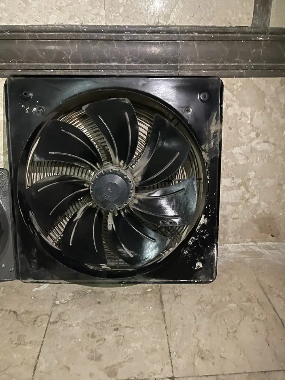 هواکش و دمنده|پنکه و تصفیه‌کنندهٔ هوا|تهران, گلستان (شهرک راه آهن)|دیوار