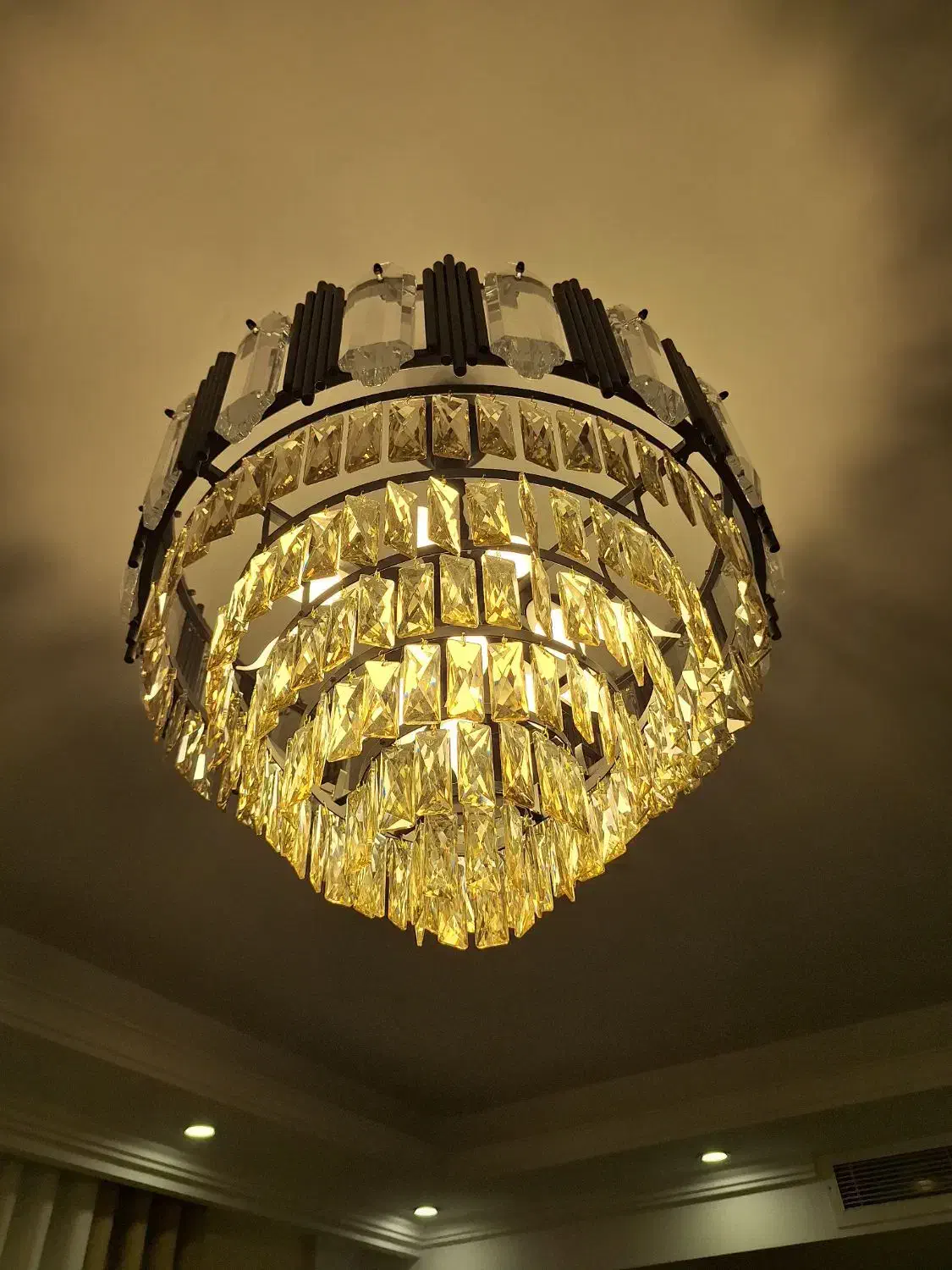 لوستر نو جدید و مدرن ۲ عدد پیانویی و باگت ۵۰ و ۶۰|لوستر و چراغ آویز|تهران, تسلیحات|دیوار