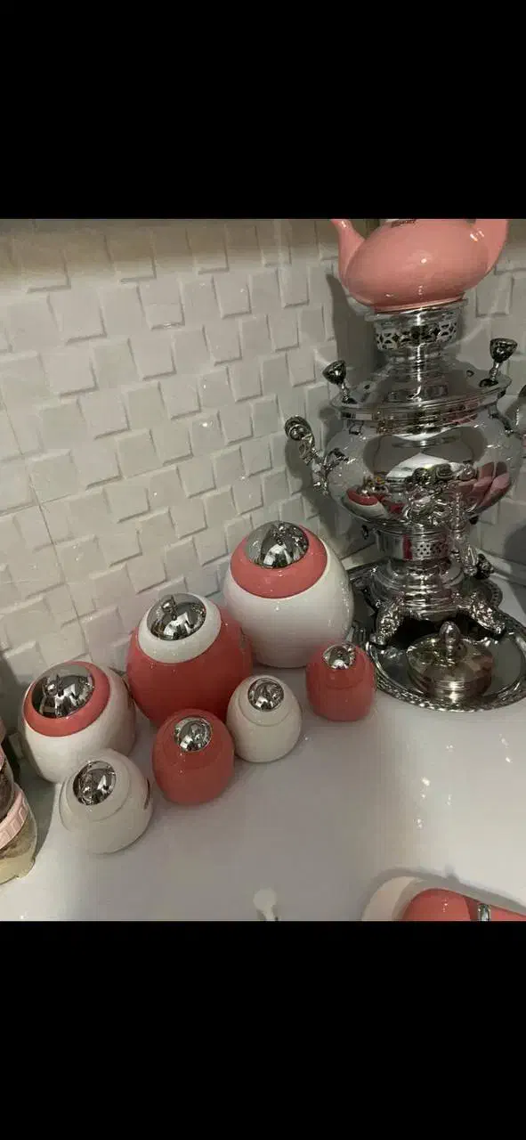 سرویس چینی و پرده و پاسماوری|ظروف سرو و پذیرایی|ساوه, |دیوار