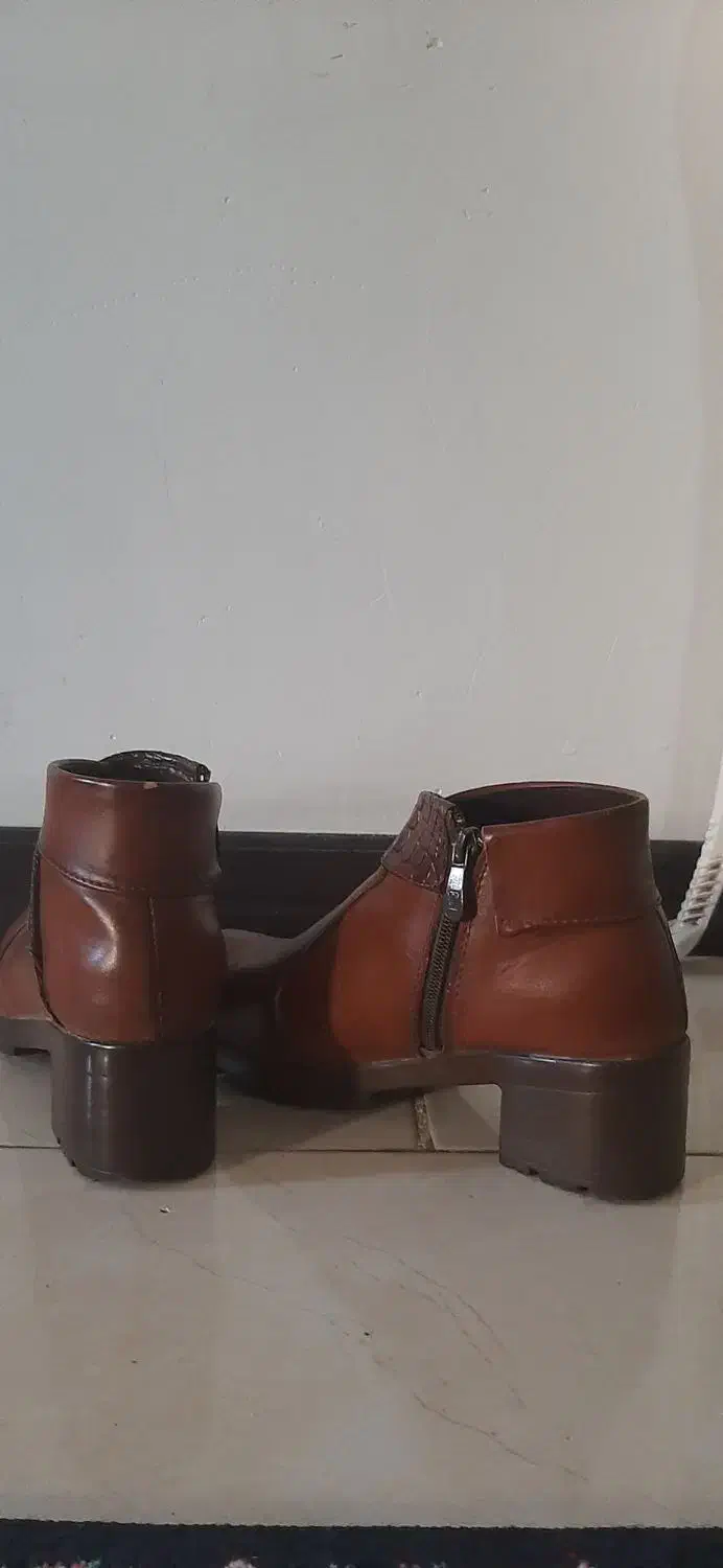 نیم بوت سایز ۳۸|کیف، کفش، کمربند|محمدشهر, ولدآباد|دیوار