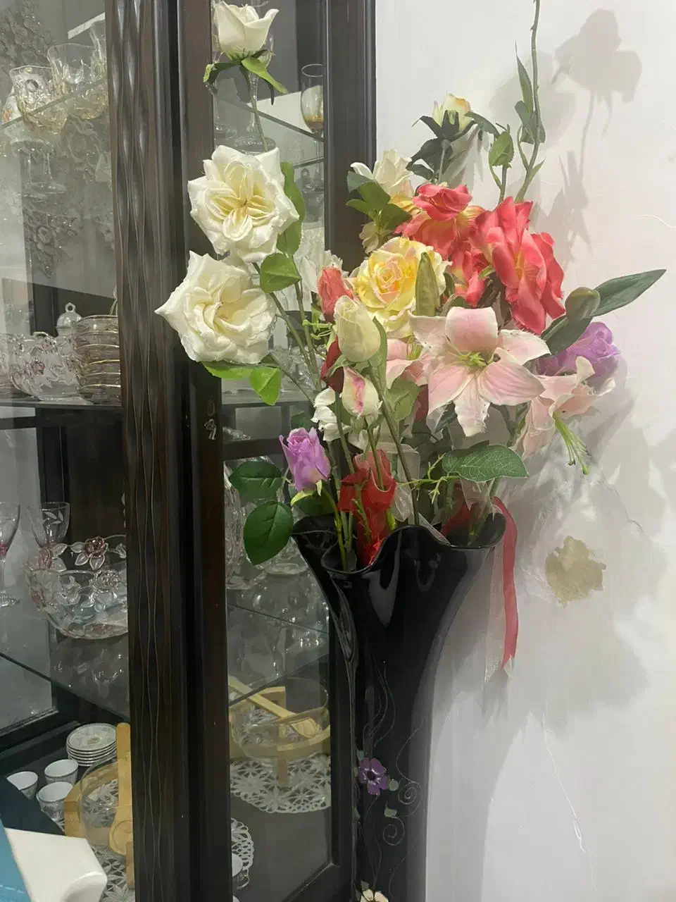 گل با گلدان|گل مصنوعی|رشت, شهرک آیت الله منتظری|دیوار