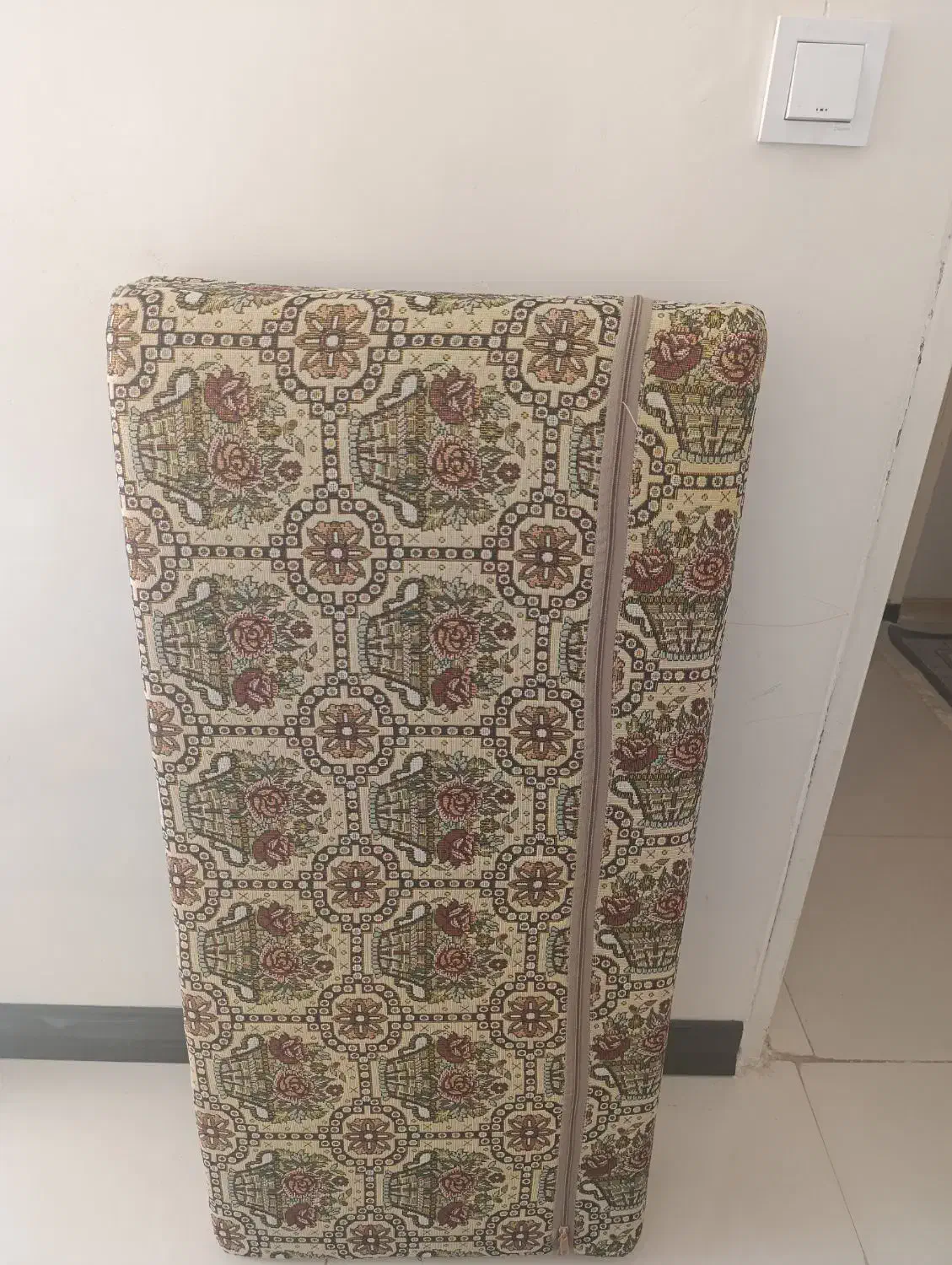 دوعدد پشتی|پشتی|گرمدره, |دیوار