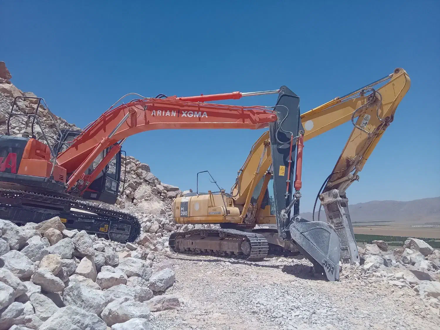 اجاره بیل مکانیکی خط۷.  ۲۰۰|خدمات حمل و نقل|اصفهان, کشاورزی|دیوار