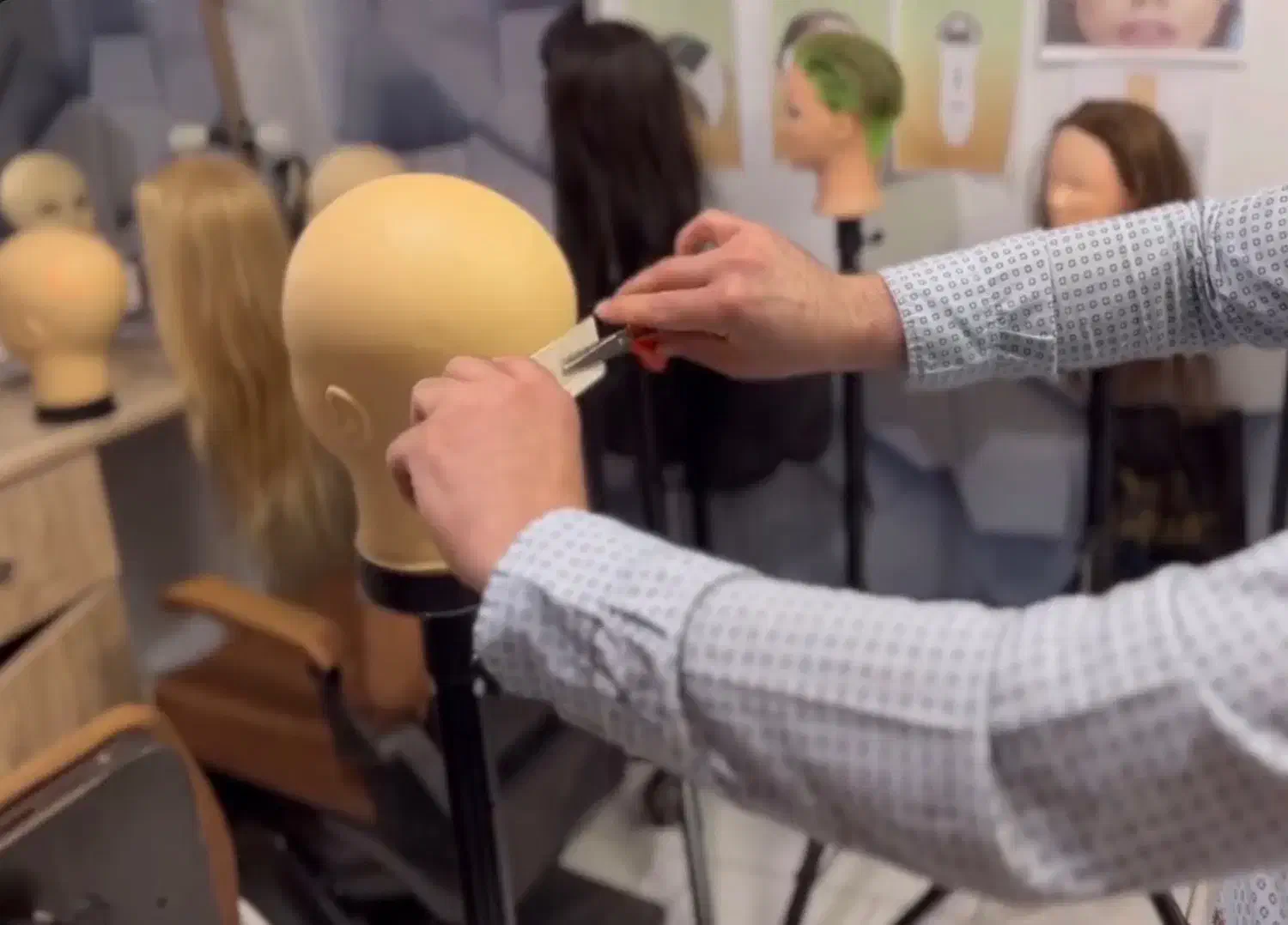 آموزشگاه آرایشگری و ماساژ کاسپین|خدمات آرایشگری و زیبایی|رباط‌کریم, رباط‌کریم|دیوار