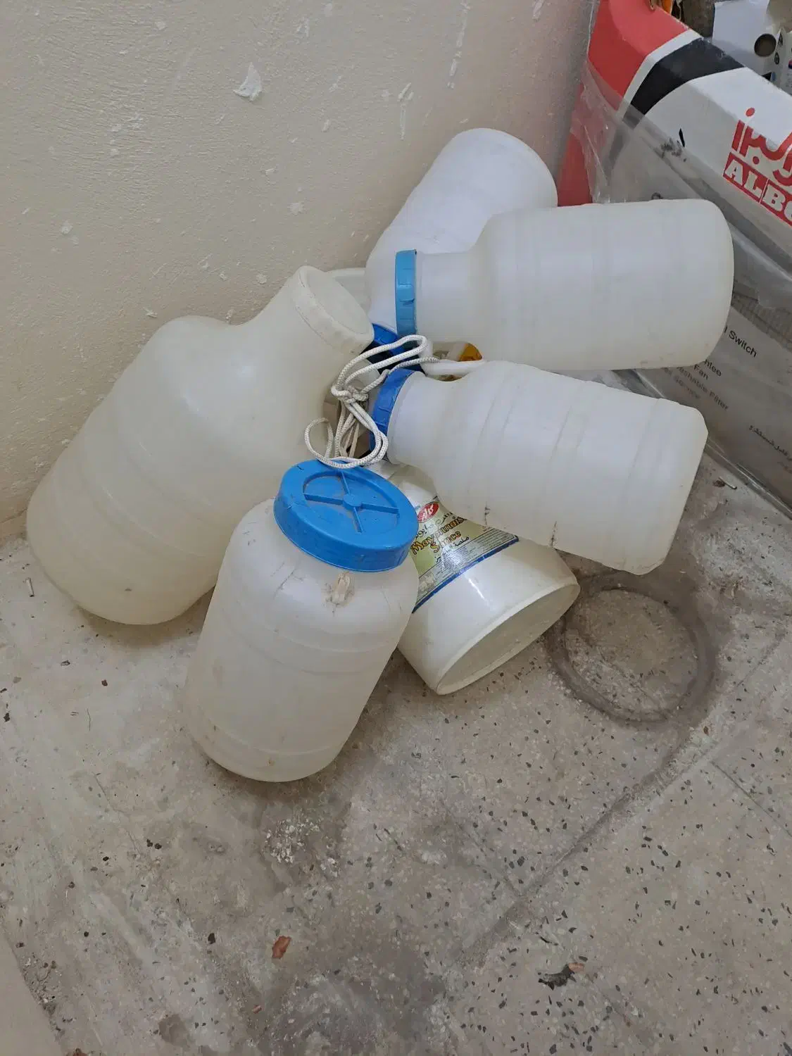 دبه|ظروف نگهدارنده، پلاستیکی، یکبارمصرف|زنجان, |دیوار