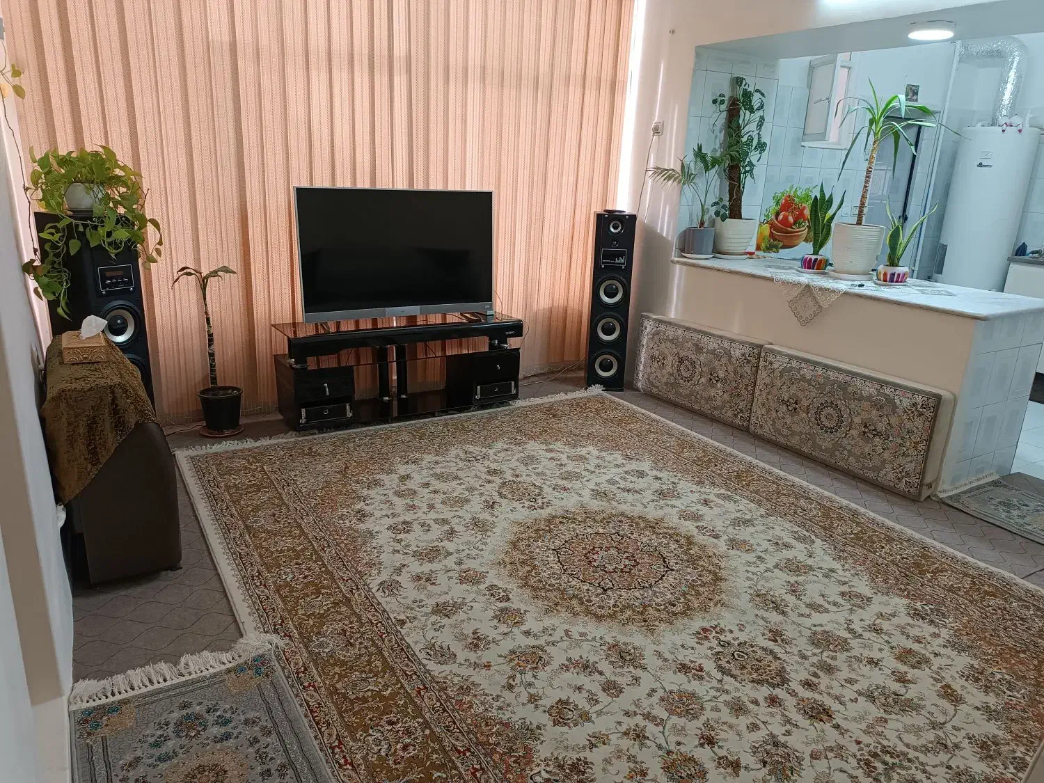 اجاره روزانه اقامتگاه دربست|اجارهٔ کوتاهمدت آپارتمان و سوئیت|کاشان, میدان کهنه|دیوار