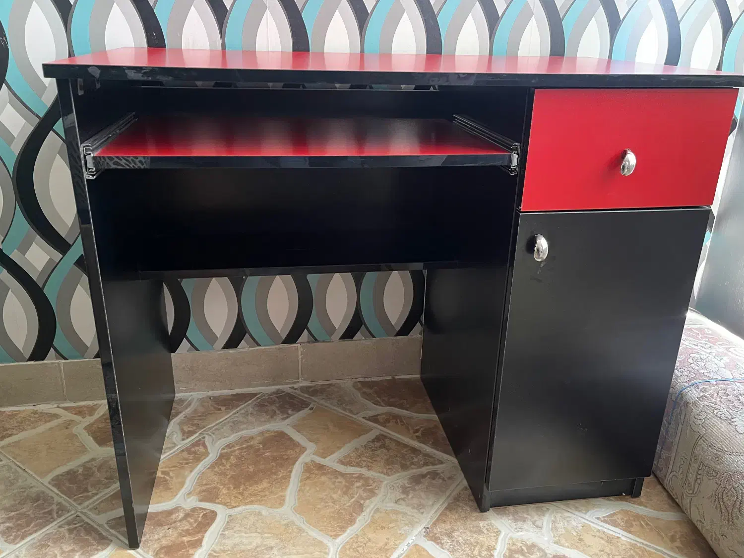 میز تحریر|میز تحریر و کامپیوتر|اراک, |دیوار