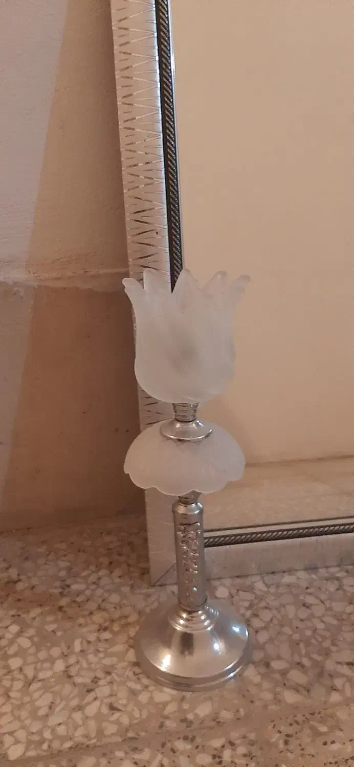 ایینه و شمعدان|آینه|اصفهان, برازنده|دیوار