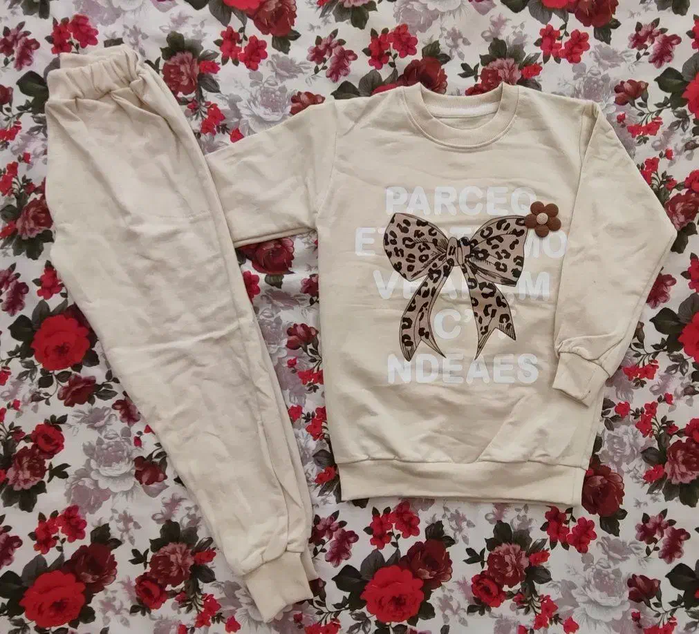 لباس|لباس|تفت, |دیوار