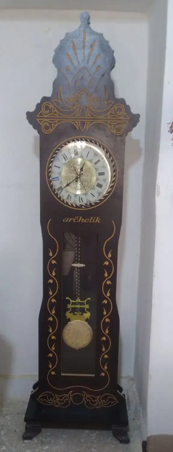 ساعت ایستاده|ساعت دیواری و تزئینی|ایوان, |دیوار