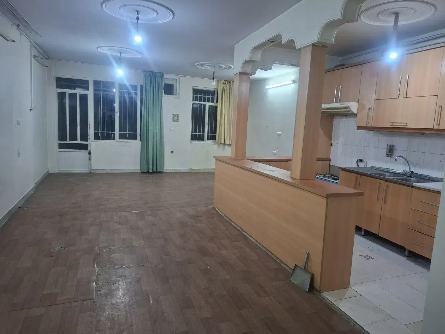 واحد ۱۰۰متری حیاط دار