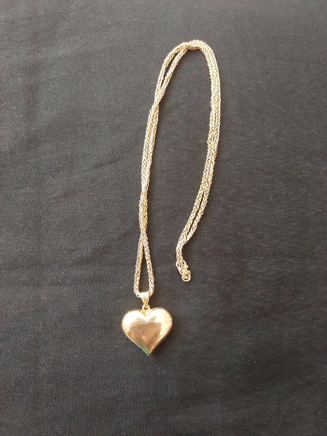 گردنبند قلب|جواهرات|صدرا-فارس, فاز ۲|دیوار