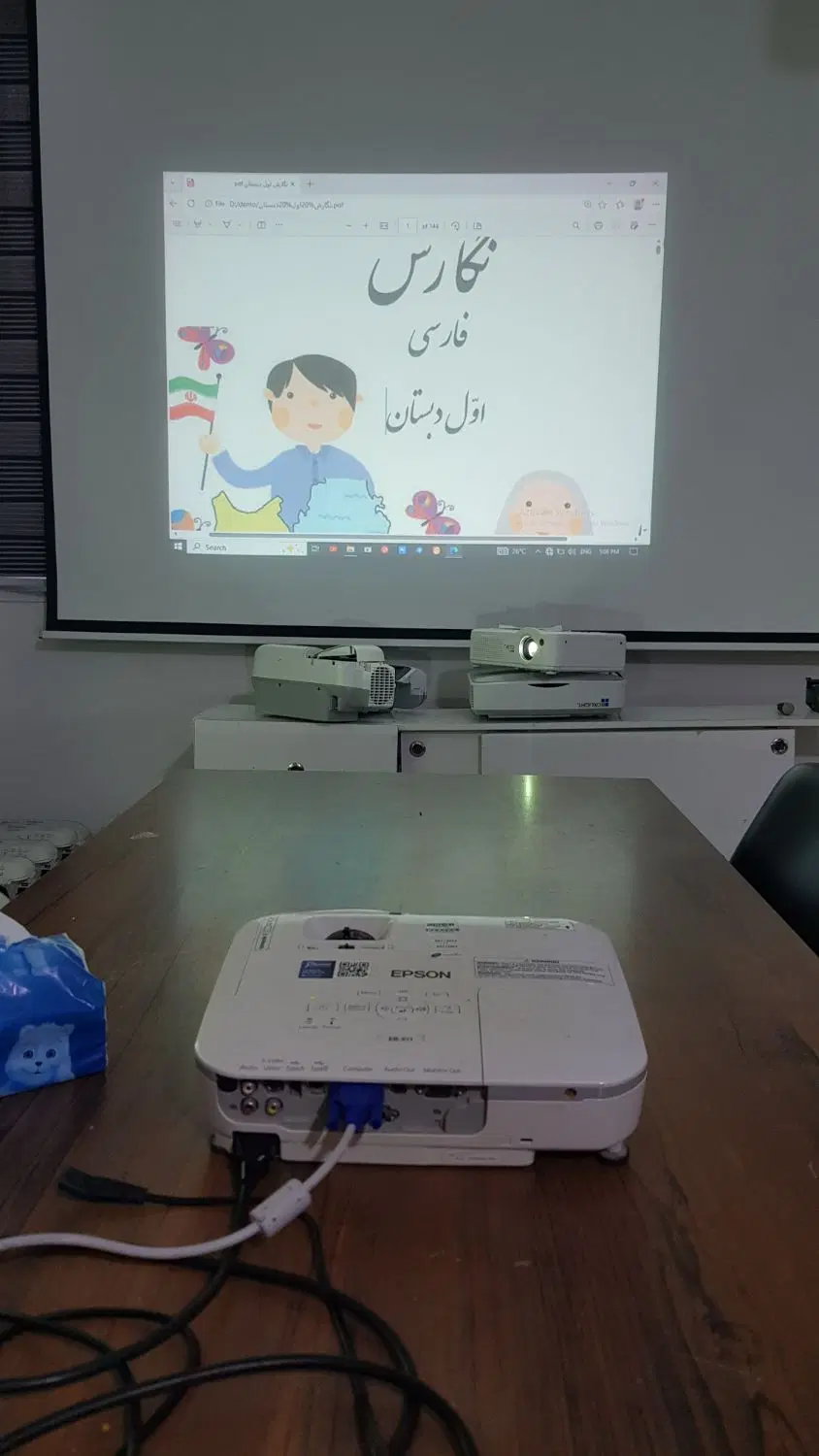 بهترین مدل ویدئوپروژکتور آموزشی برند اپسون|تلویزیون و پروژکتور|مشهد, سجاد شهر|دیوار