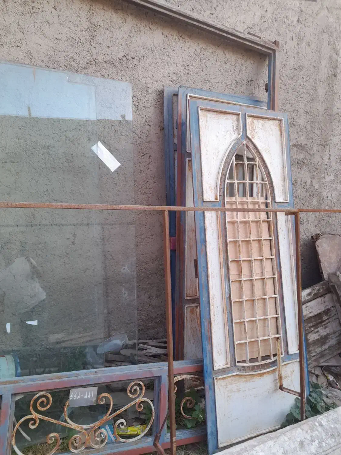 درب ۳لنگه وپنجره دو جداره سالم|مصالح و تجهیزات ساختمان|اهر, |دیوار