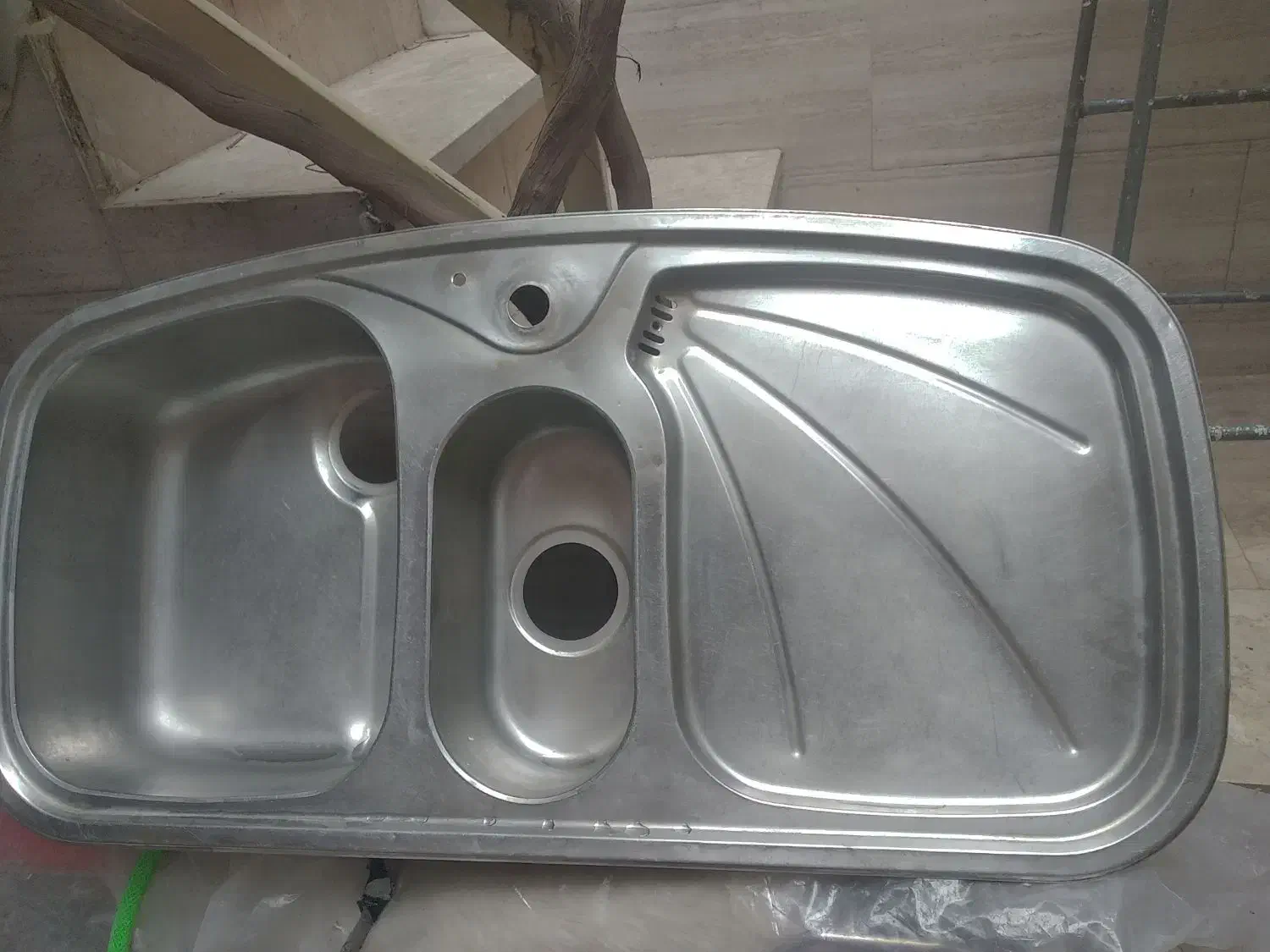 آبچکان و ظرفشویی|آبچکان و نظمدهنده ظروف|باقرشهر, |دیوار