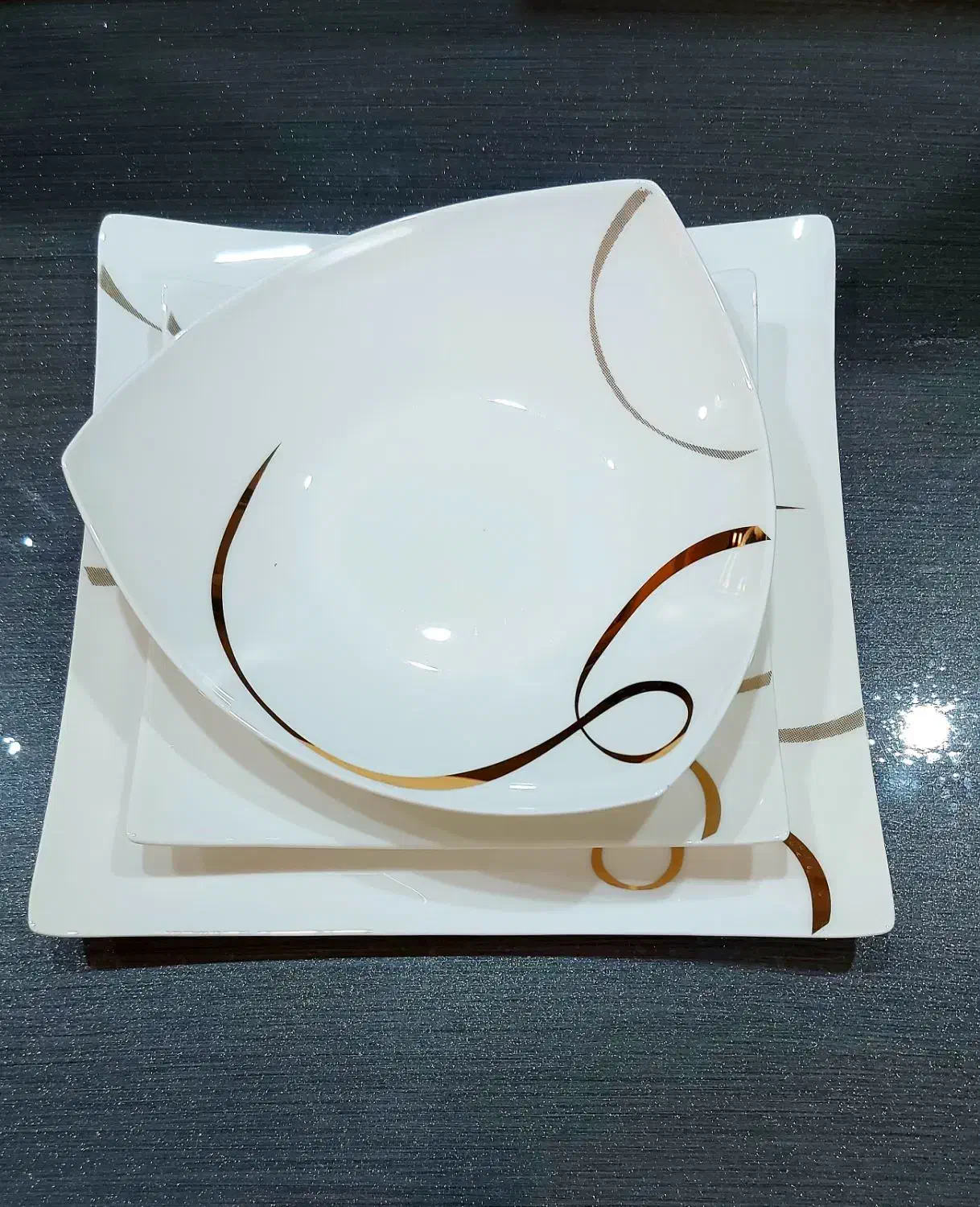 ظروف ۱۸ نفره چینی خارجی انگلستان|ظروف سرو و پذیرایی|اسلامشهر, شهرک مهدیه|دیوار