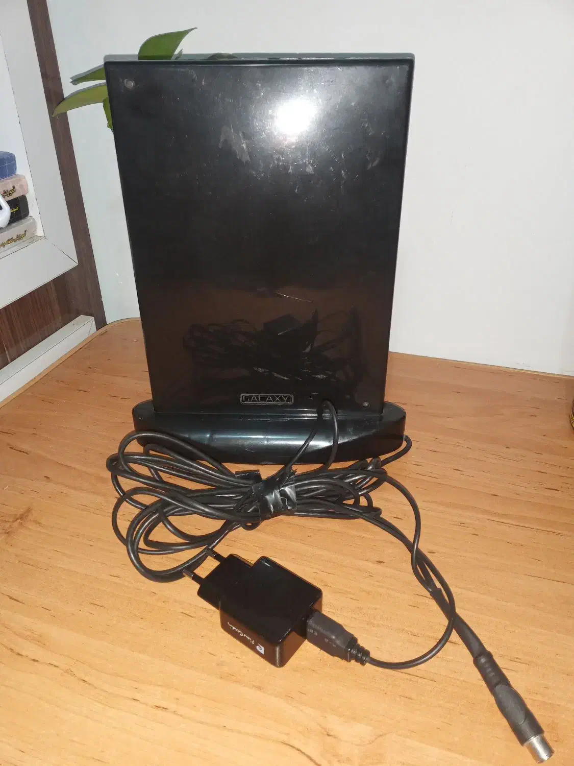 انتن رومیزی|صوتی و تصویری|گلبهار, شهر جدید گلبهار|دیوار